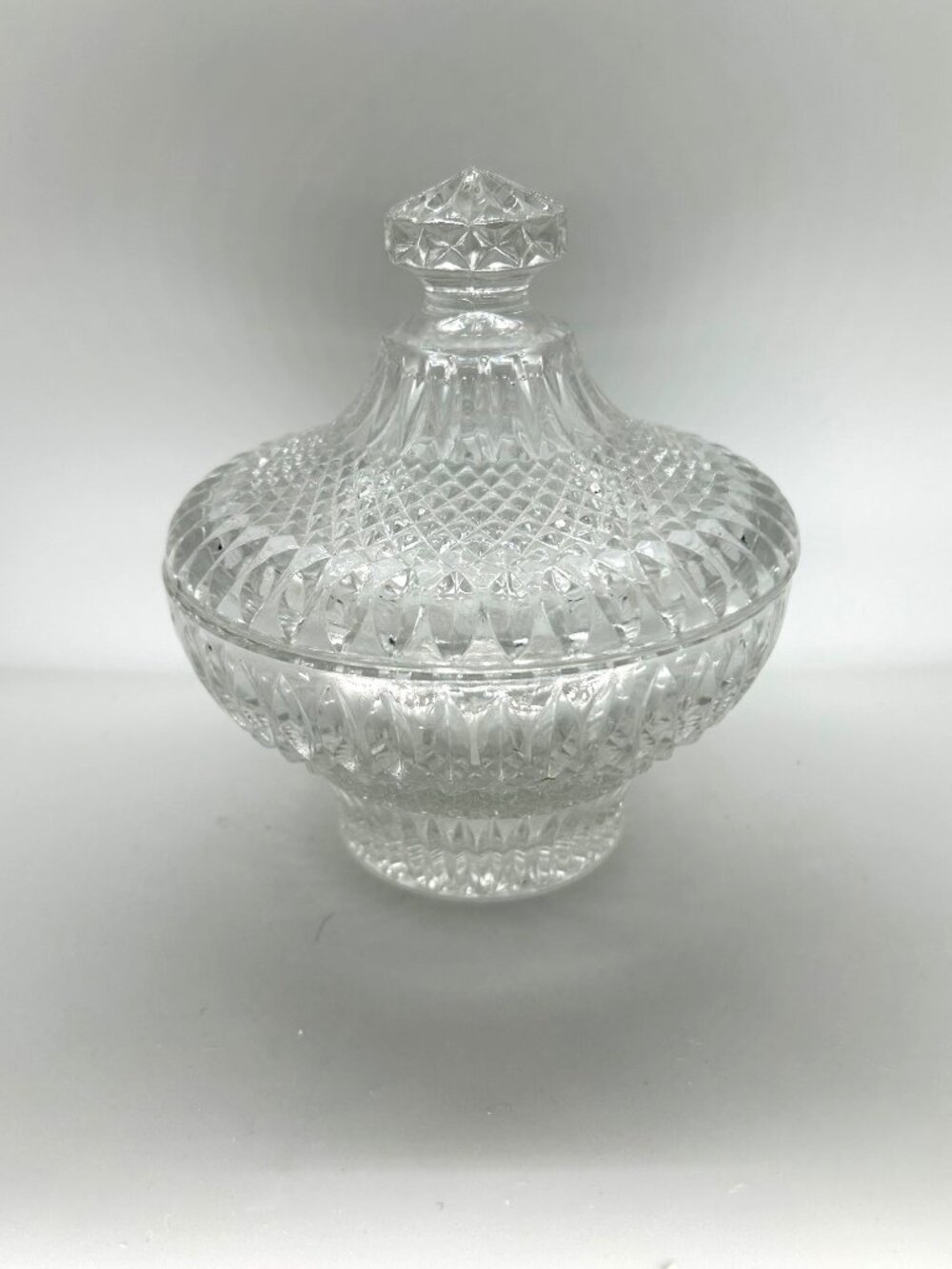 Vintage Diamond-Cut Crystal Lidded Candy Dish Bowl Powder Box Clear Glass